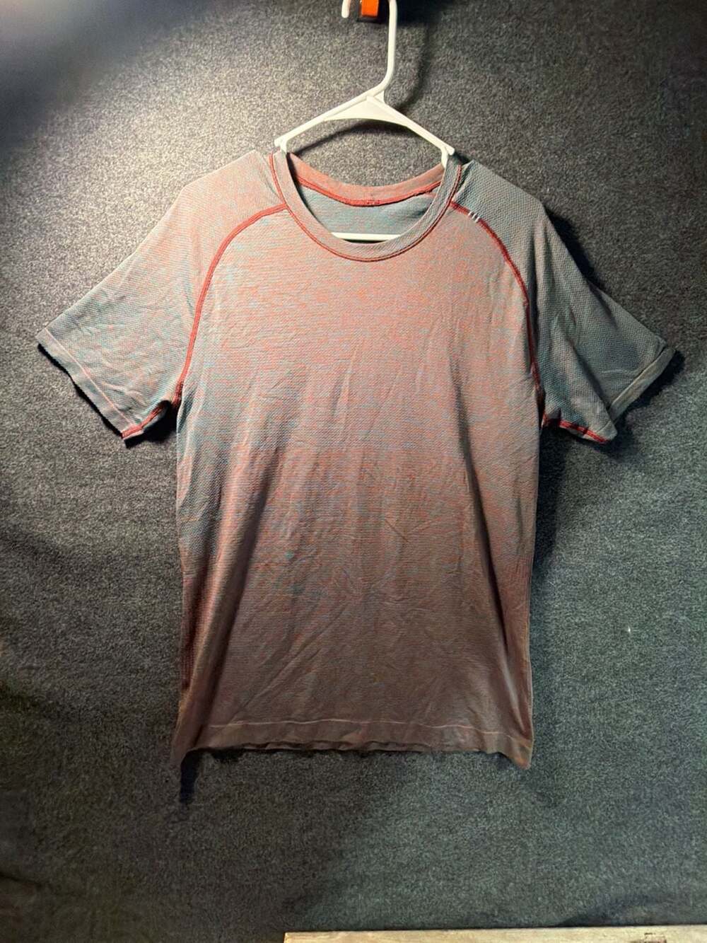 Lululemon Metal Vent Tech‎ Short Sleeve Shirt 
15-0217